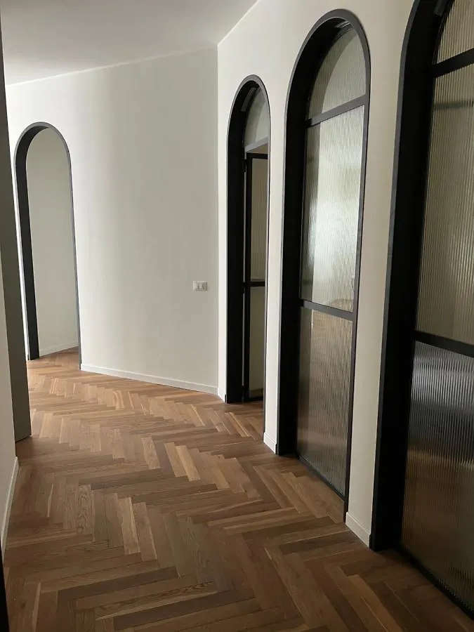 Milano: Bellissimo Appartamento In Pieno Centro Milan