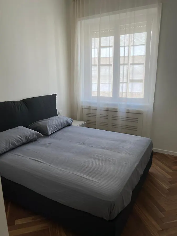Milano: Bellissimo Appartamento In Pieno Centro 0*, Milan